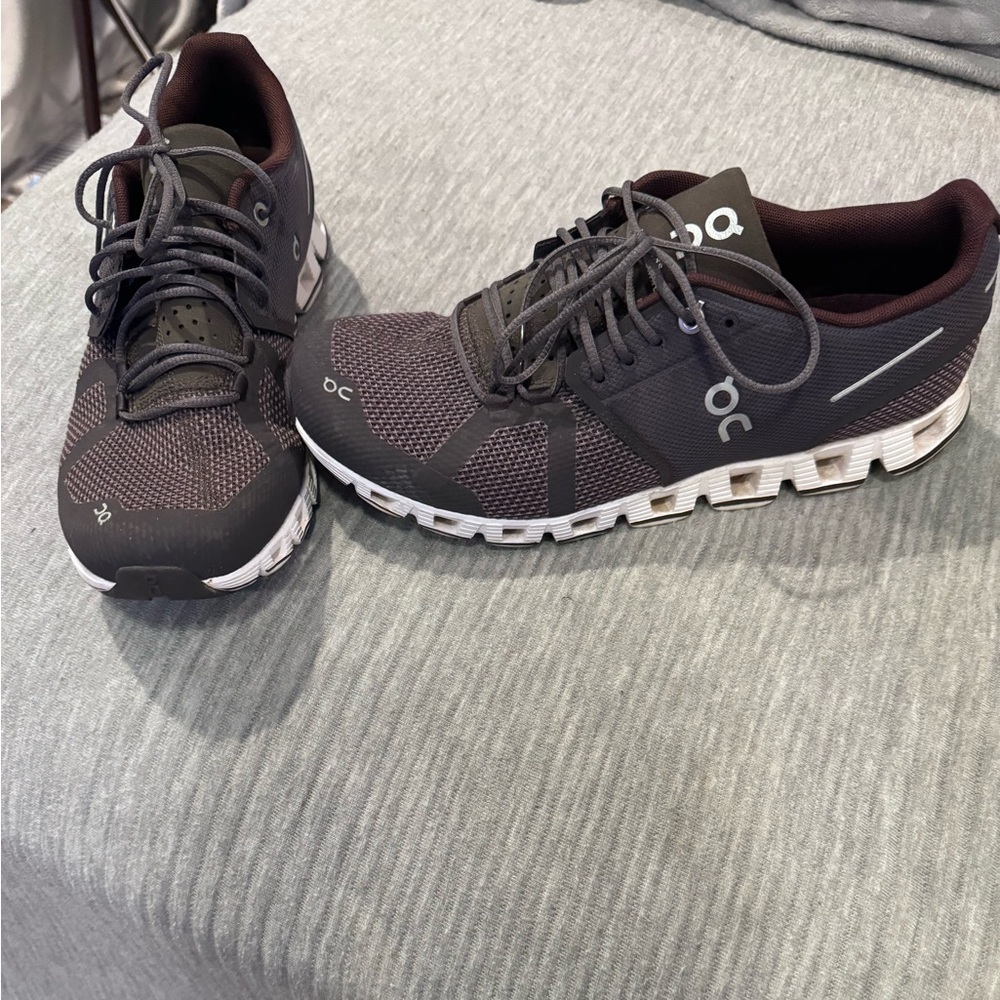 On cloud maroon